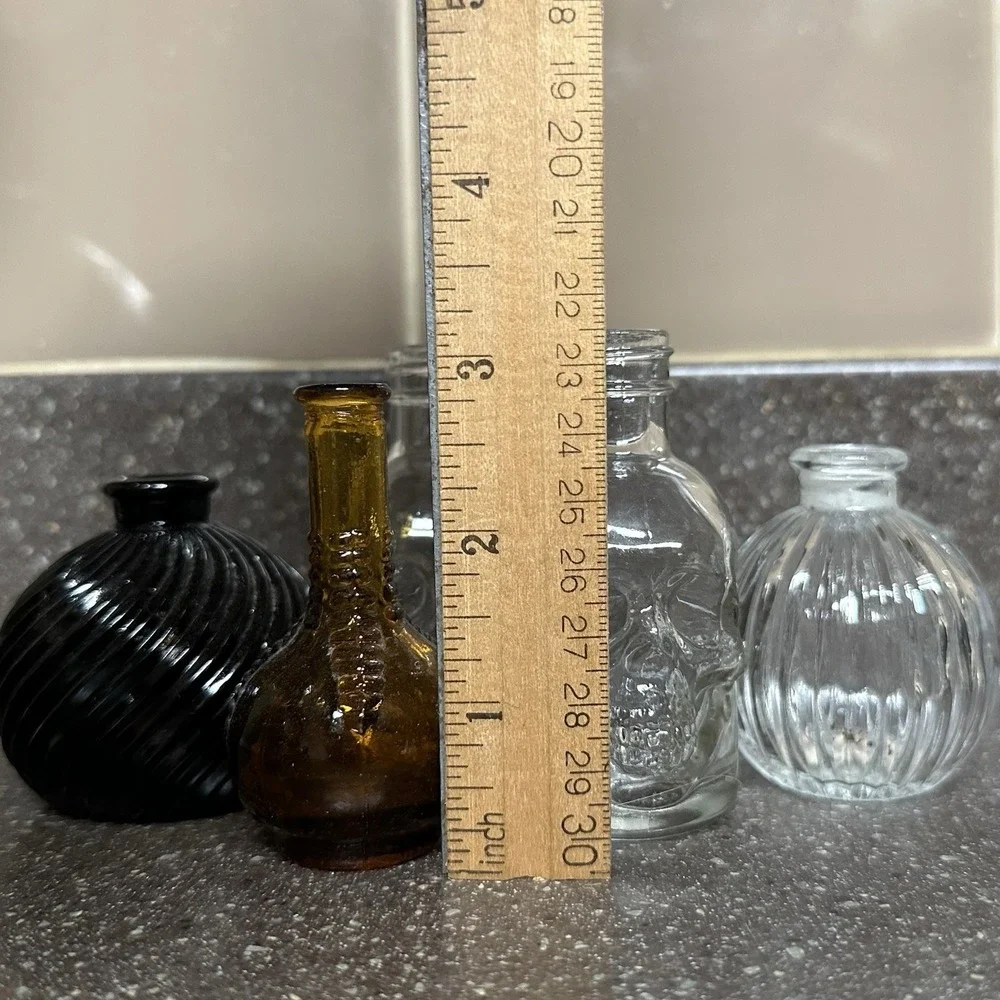 Mini Apothecary Bottle Set – Skull Vodka, Amber Glass, Ribbed & Swirl Bud Vases‎